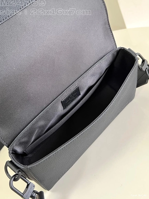 First bag ru LOUIS Messenger Takeoff VUITTON PM-22*16.5*7CM 0731